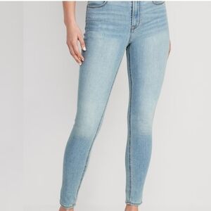 Old Navy High-Waisted Wow Super-Skinny Jeans 10